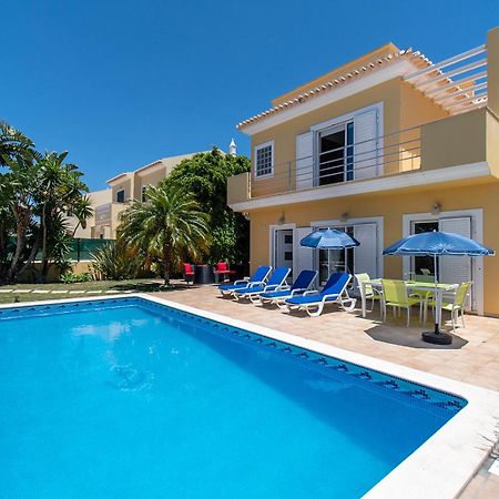 Altura Villa Екстериор снимка