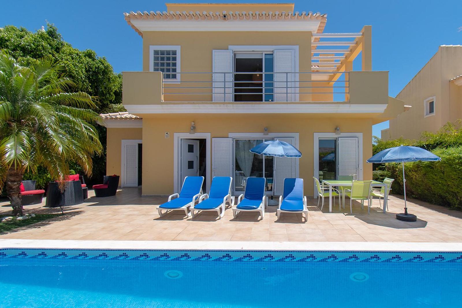 Altura Villa Екстериор снимка